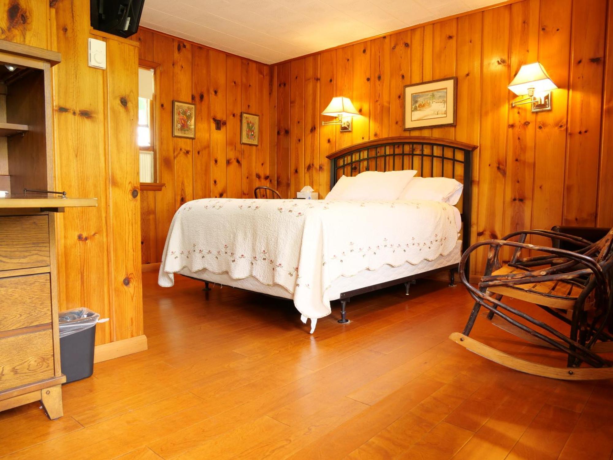 Ludington Blue Spruce Inn Rom bilde